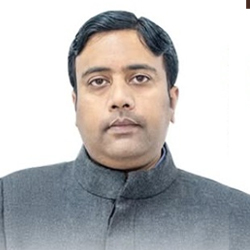 Shri. Pravin Bakshi IAS